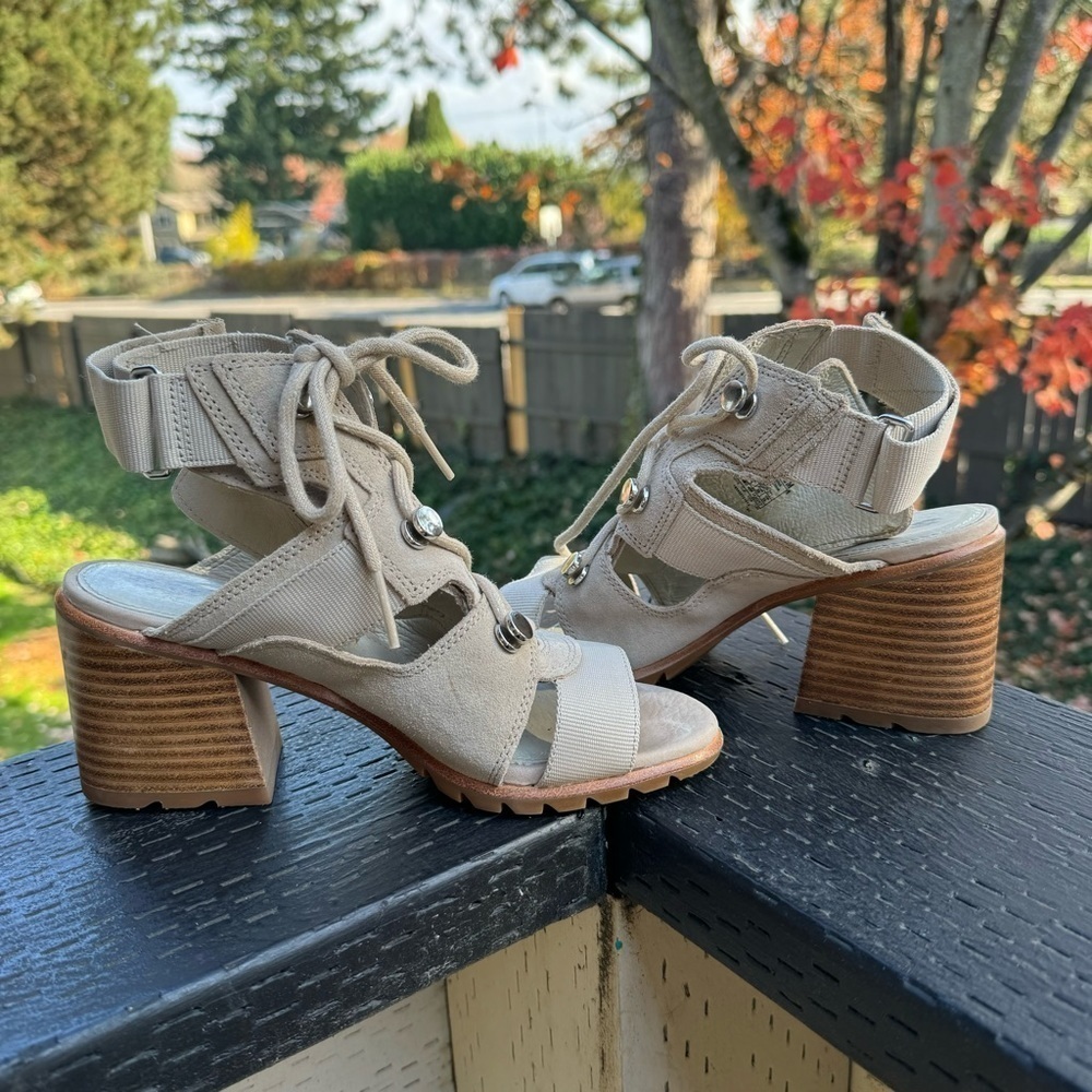 Sorel Women’s Nadia Lace Heeled Sandal in Ancient Fossil Size 7 - Picture 7 of 9